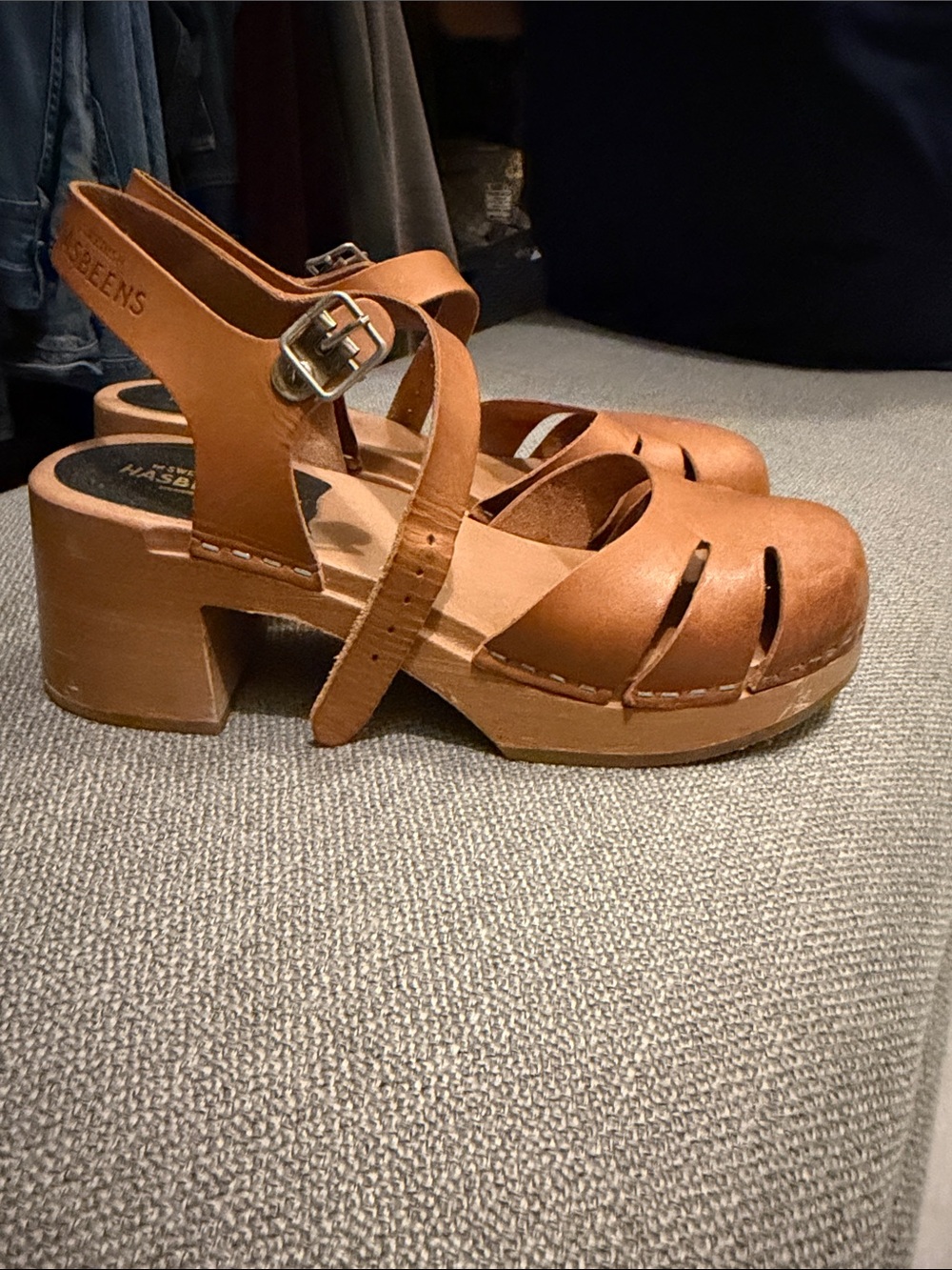 Swedish Hasbeens Tan Leather Slingback Clogs with Cutout Toe - Picture 2 of 6